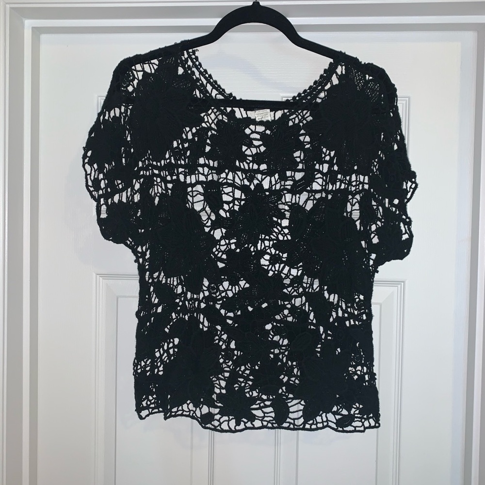 Black Floral Embroider Crochet Top